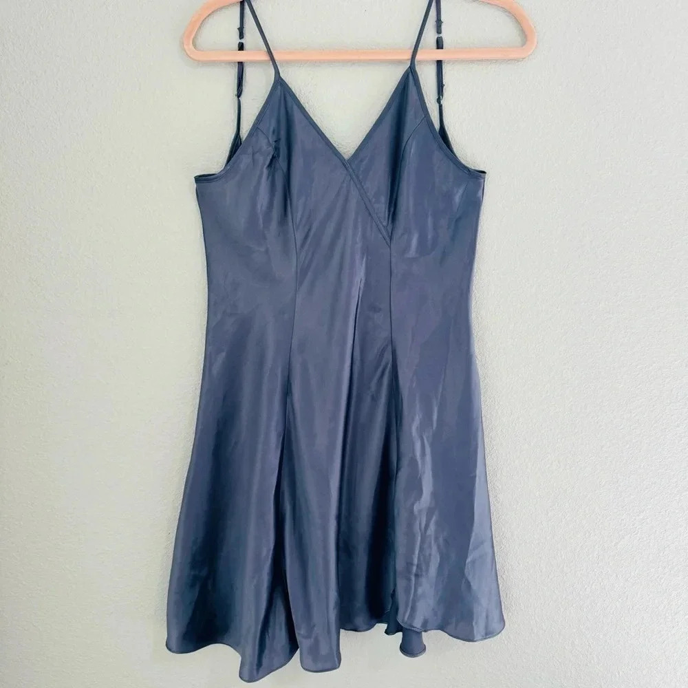 Linda Vintage Lingerie from Montreal‎ Blue/Gray Slip /Gown Size Small